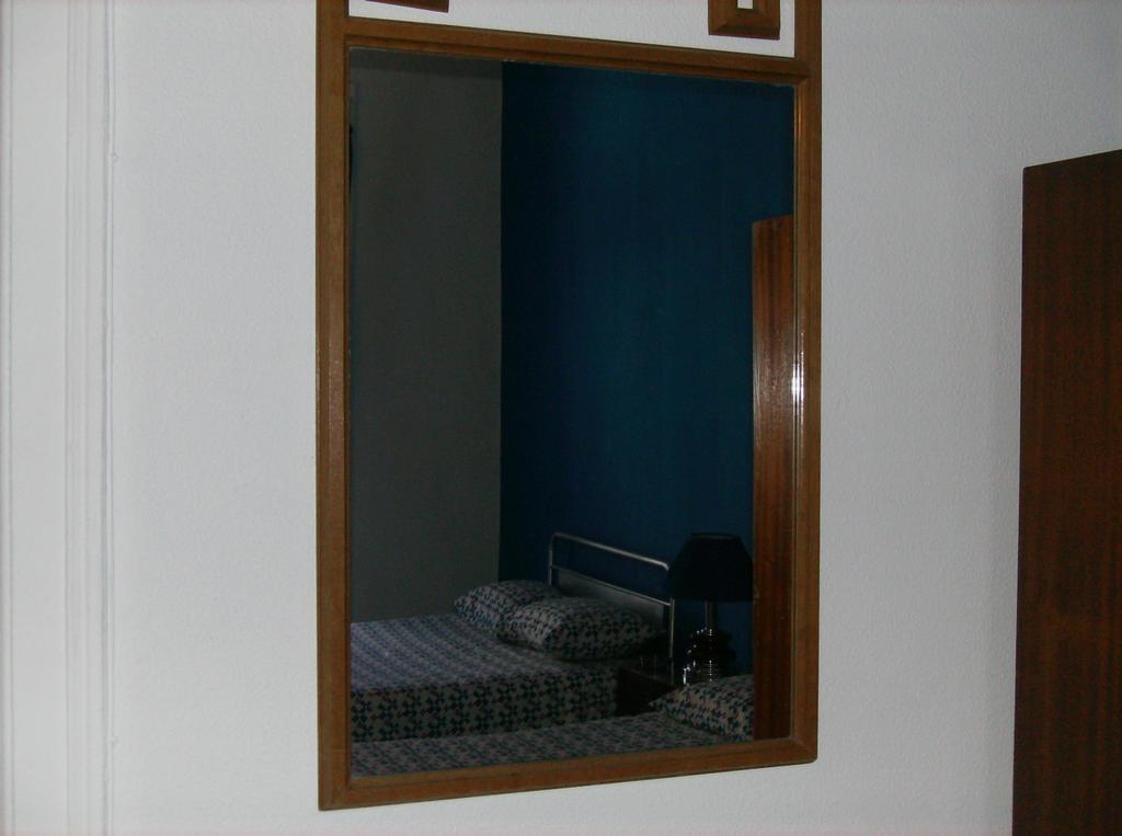 Dias E Dominguez Hostel ลิสบอน ห้อง รูปภาพ